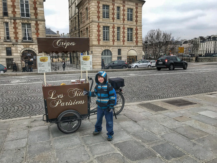 crepe stand in Paris 