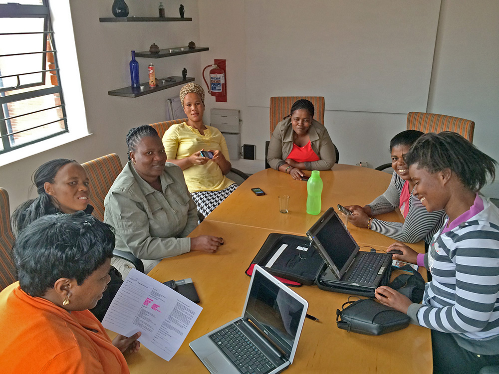The women get familiar with Hubspace Khayelitsha. Hubspace provides a co-working environment for entrepreneurs in townships. They host a variety of workshops and events for their members.